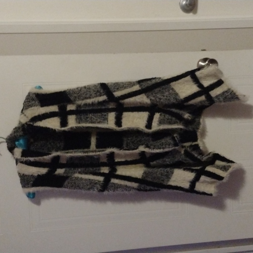 Cardigan shag vest 36 point 5 women's size M